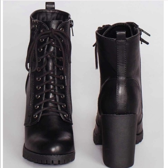 NEW Nina Laced Booties- in Black - Picture 5 of 6